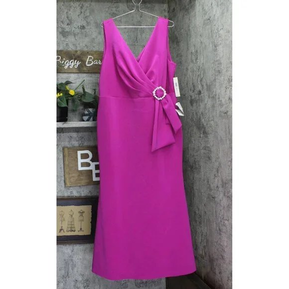 NWT Eliza J Plus Size Sleeveless V-Neck Mermaid Gown Dress Berry Purple Pink 18W